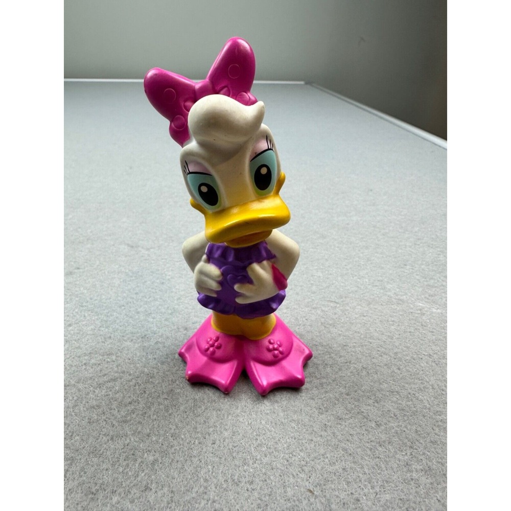 Disney Daisy Duck Figure Cake Topper Toy Plastic 2014 Mattel -‎ 4.25" Tall